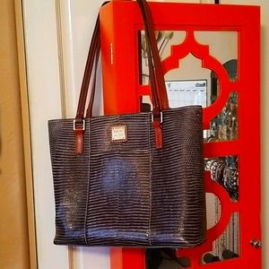 Dooney and Bourke purse